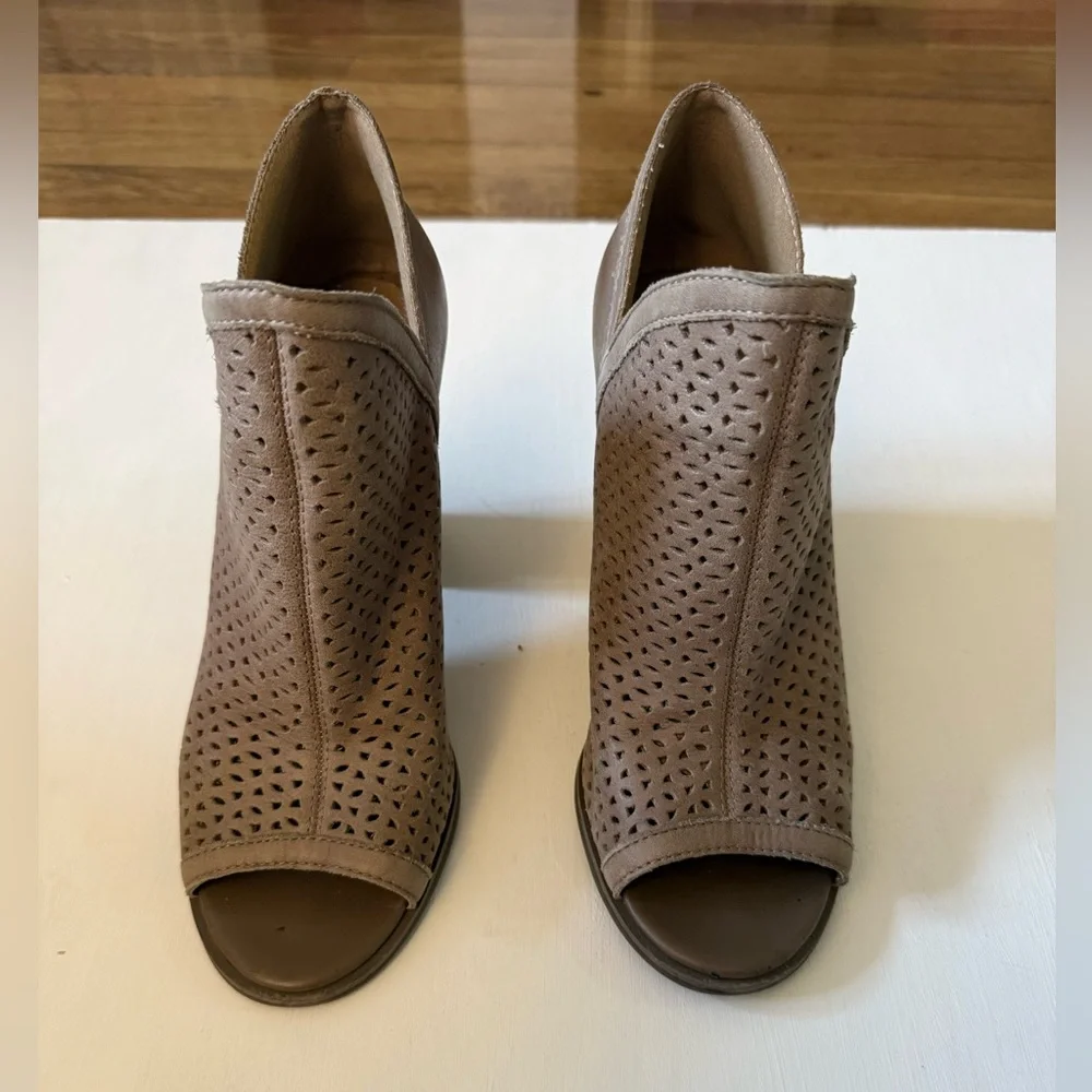 Lucky Brand Women's Tan Peep-Toe Ankle Boots - Picture 1 of 3